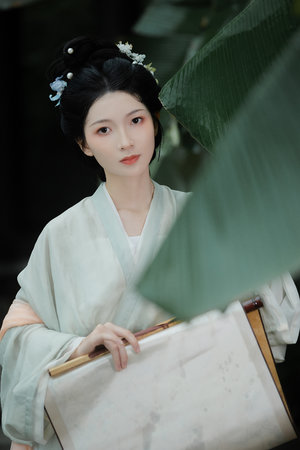 欧美精品激情第一页在线观看