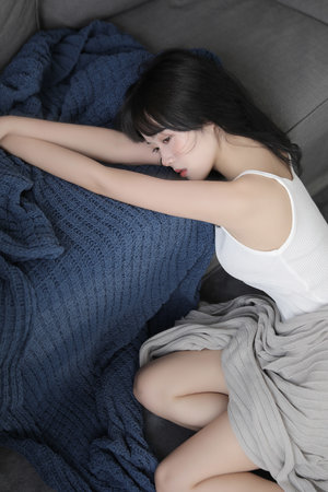 正在播放风韵少妇酒店第一次