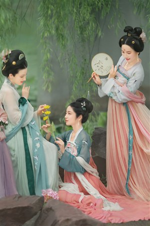 中国女同自慰专区