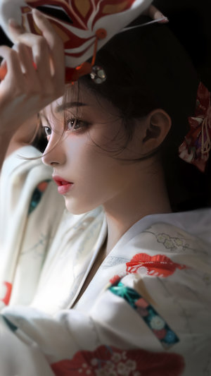 曹查里吻狼之问题少女