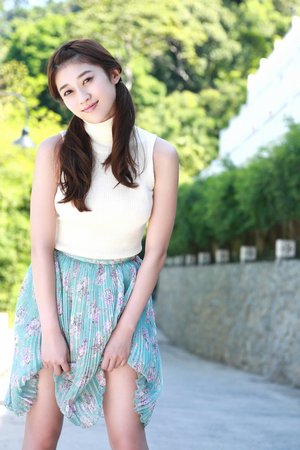 揉捏爆乳巨胸挤奶欧美视频