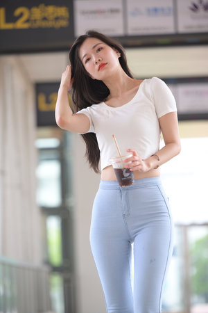 女教师国产精品视频